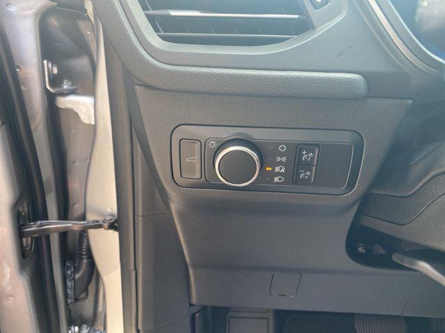 Photo of 2024 Silver Metallic Ford Escape