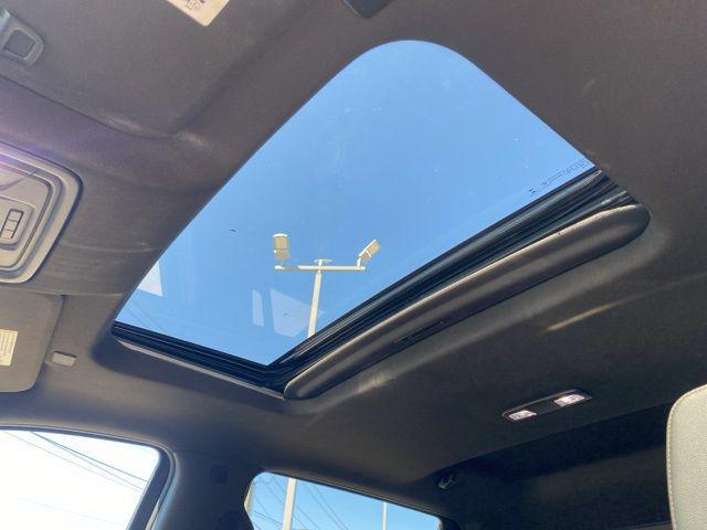 Photo of 2020 Summit White GMC Sierra 1500