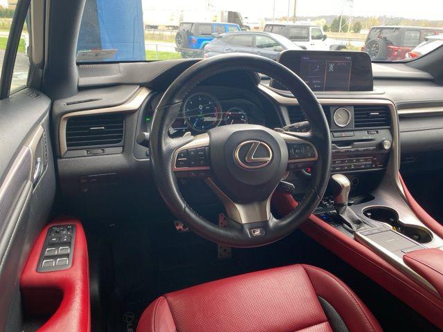 Photo of 2022 Atomic Silver Lexus RX 350