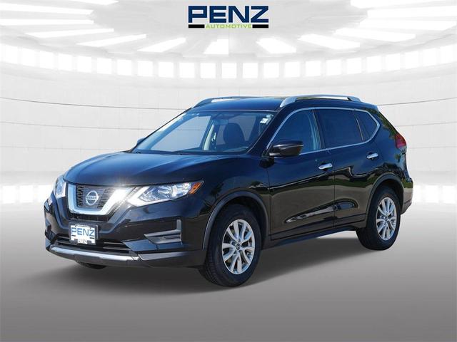 Photo of 2017 Black Nissan Rogue
