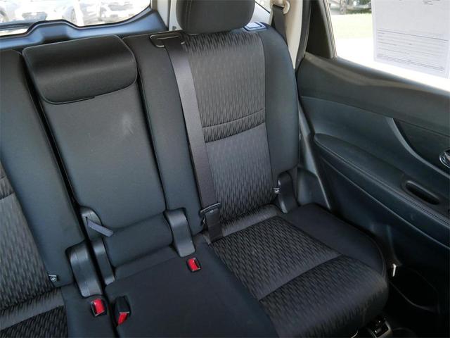 Photo of 2017 Black Nissan Rogue