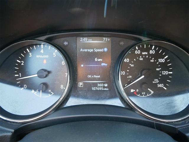 Photo of 2017 Black Nissan Rogue
