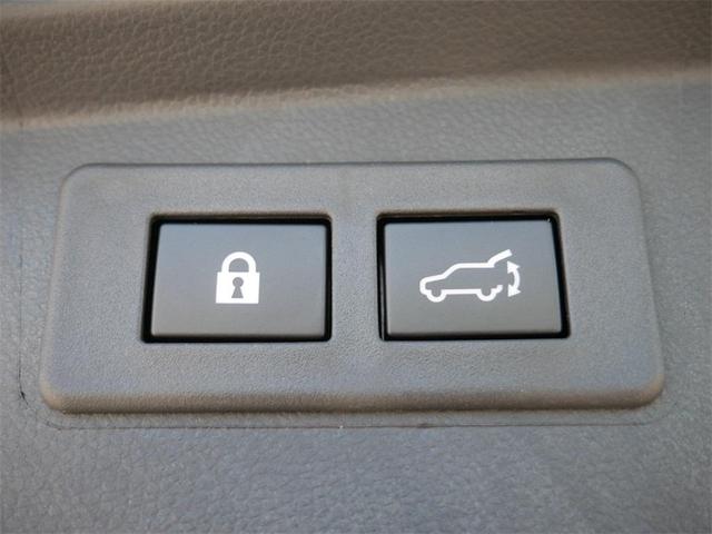 Photo of 2025 Silver Subaru Outback