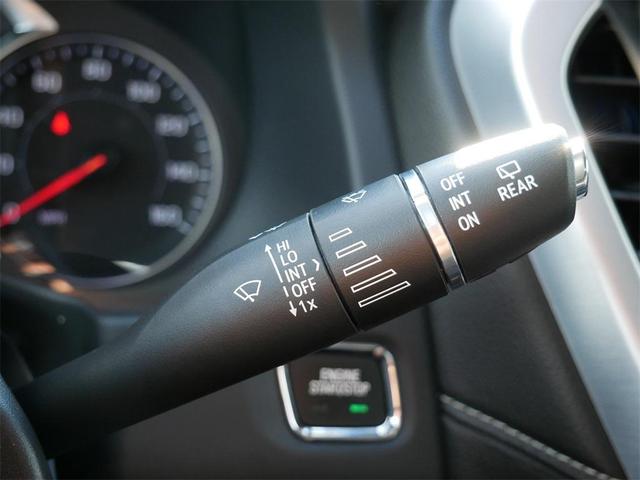 Photo of 2023 Summit White GMC Acadia