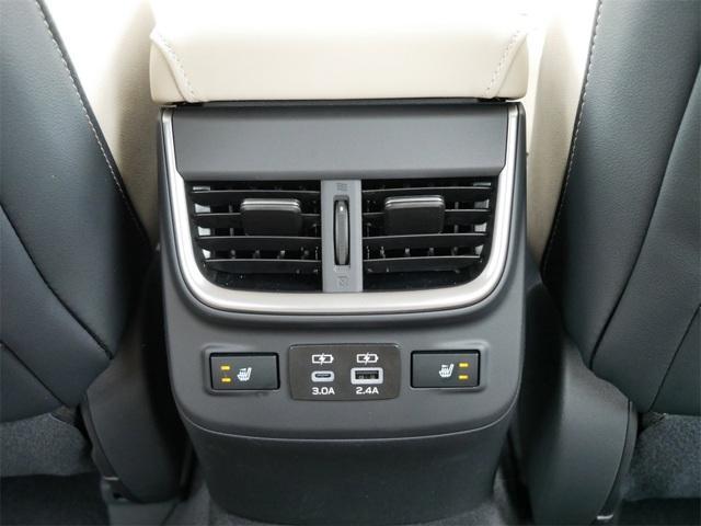 Photo of 2025 White Subaru Legacy