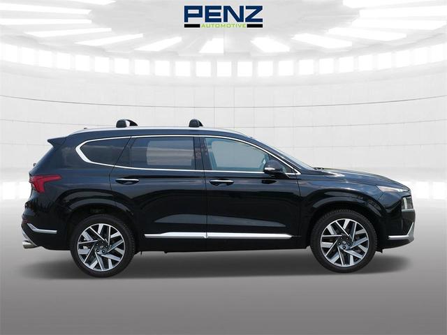 Photo of 2021 Black Hyundai SANTA FE