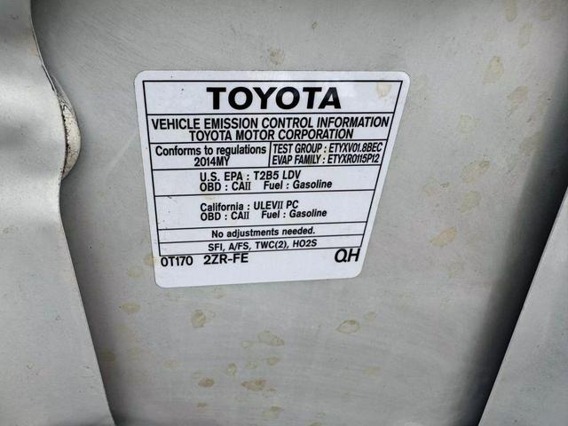 Photo of 2014 White Toyota Corolla
