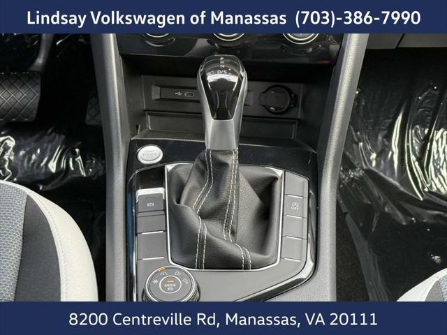 Photo of 2025 Platinum Gray Metallic Volkswagen Taos