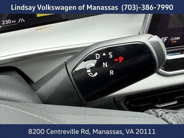 Photo of 2025 Platinum Gray Metallic Volkswagen Tiguan
