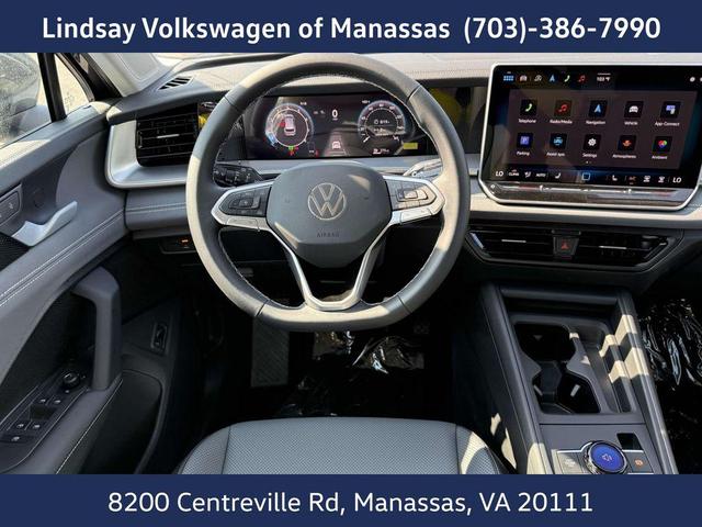 Photo of 2025 Platinum Gray Metallic Volkswagen Tiguan