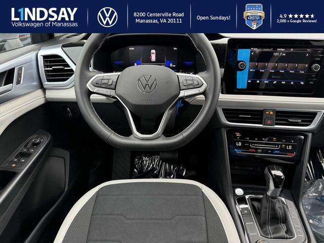 Photo of 2025 Pyrite Silver Metallic Volkswagen Taos
