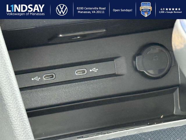 Photo of 2025 Pyrite Silver Metallic Volkswagen Taos