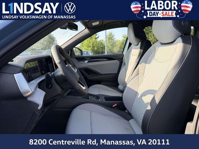 Photo of 2025 Monterey Blue Pearl Volkswagen Tiguan