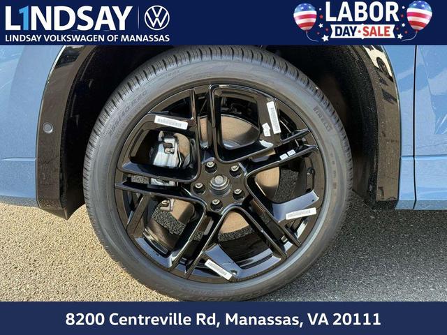 Photo of 2025 Monterey Blue Pearl Volkswagen Tiguan