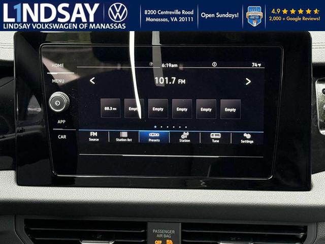 Photo of 2025 Pure White Volkswagen Jetta