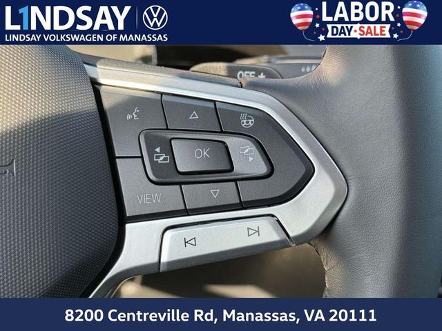 Photo of 2025 Avocado Green Pearl Volkswagen Atlas