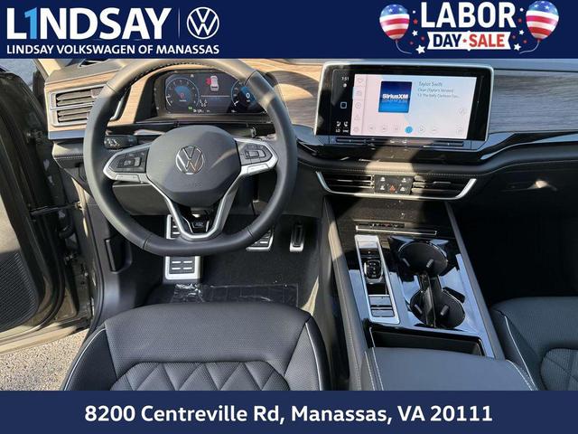 Photo of 2025 Avocado Green Pearl Volkswagen Atlas
