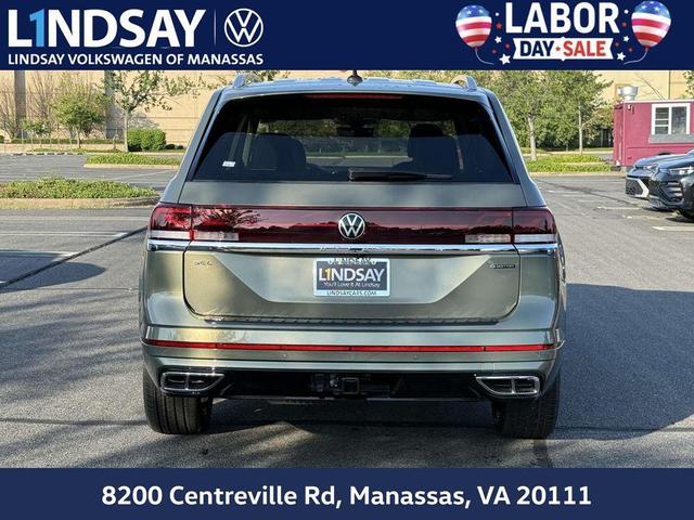 Photo of 2025 Avocado Green Pearl Volkswagen Atlas