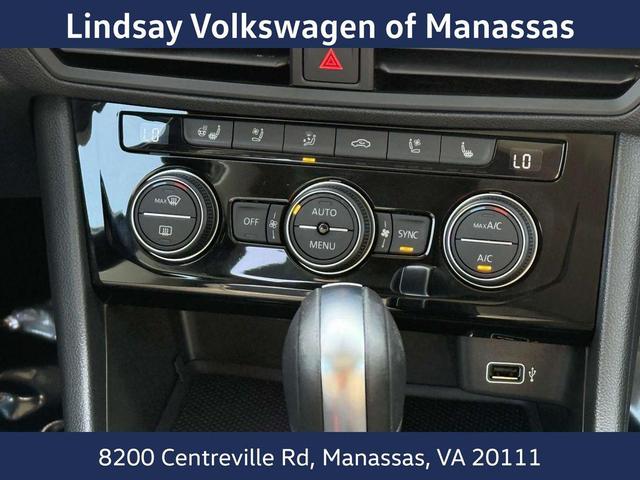 Photo of 2019 Deep Black Volkswagen Jetta