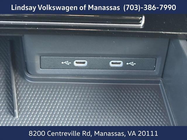 Photo of 2025 Pure Gray Volkswagen Atlas