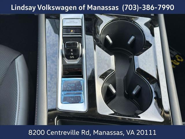 Photo of 2025 Pure Gray Volkswagen Atlas