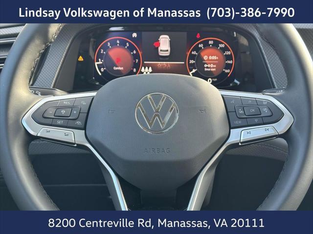 Photo of 2025 Pure Gray Volkswagen Atlas