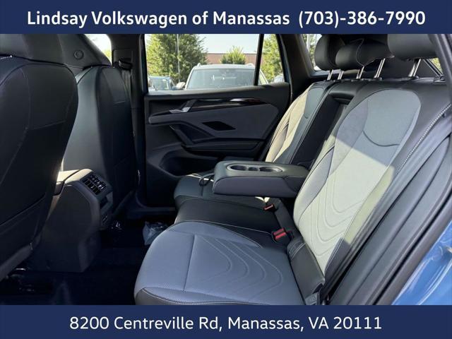 Photo of 2025 Monterey Blue Pearl Volkswagen Tiguan