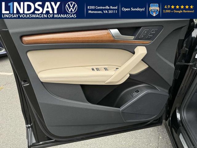 Photo of 2022 Mythos Black Metallic Audi Q5