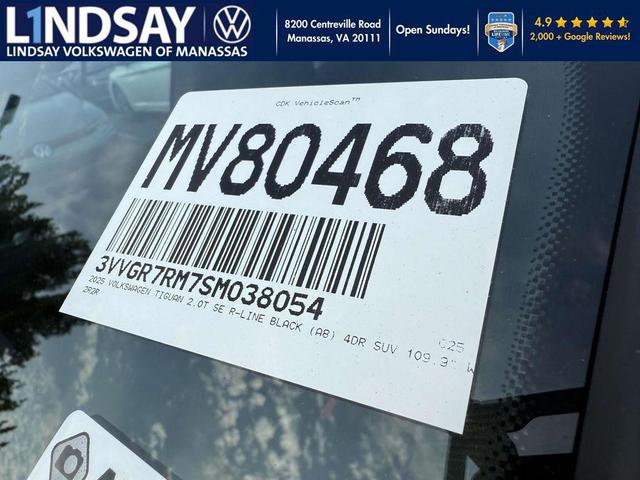 Photo of 2025 Platinum Gray Metallic Volkswagen Tiguan