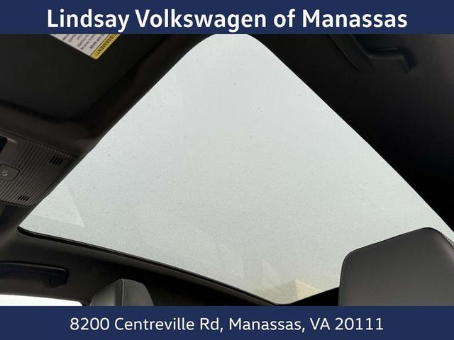 Photo of 2025 pure gray Volkswagen ID.4
