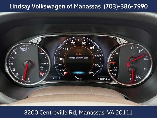 Photo of 2017 White Frost Tricoat GMC Acadia