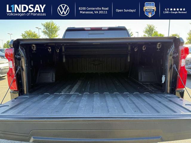 Photo of 2022 Black Chevrolet Silverado 1500
