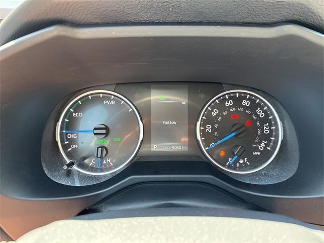 Photo of 2021 Silver Sky Metallic Toyota RAV4 Hybrid