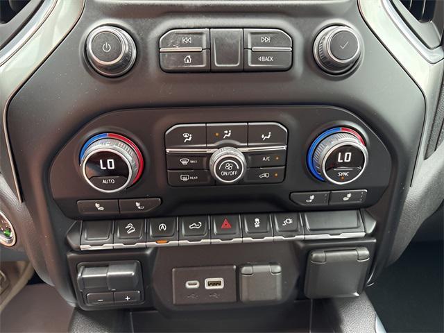 Photo of 2021 Black Chevrolet Silverado 1500