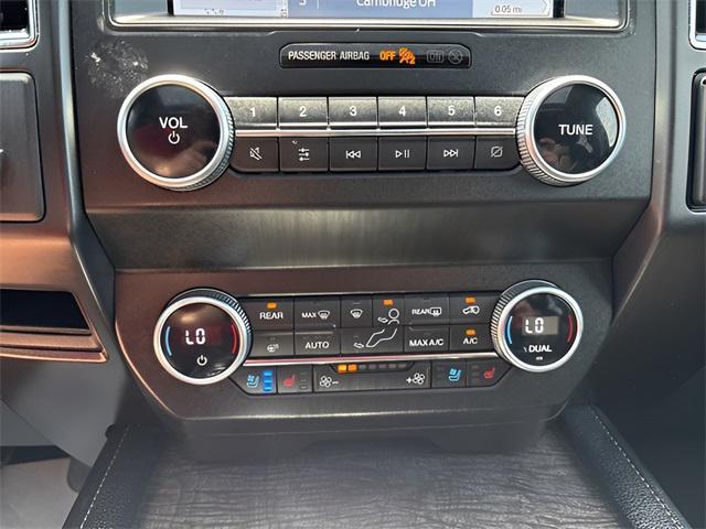 Photo of 2021 Agate Black Metallic Ford Expedition