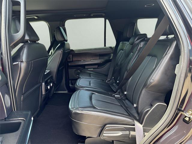 Photo of 2021 Agate Black Metallic Ford Expedition
