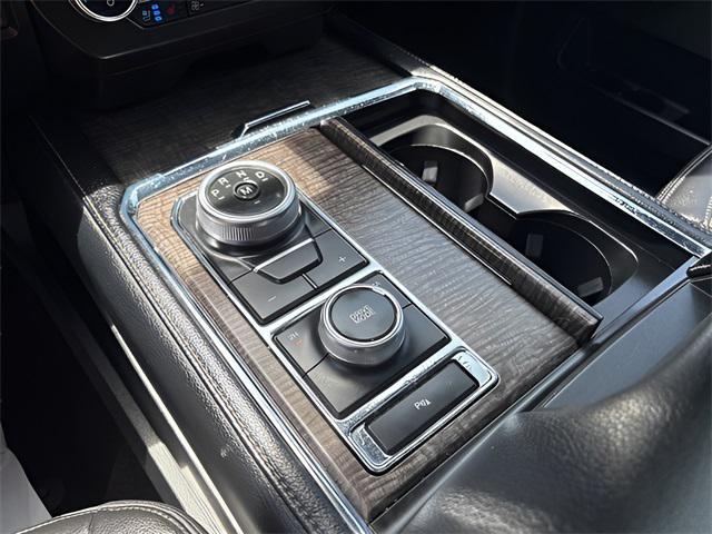 Photo of 2021 Agate Black Metallic Ford Expedition