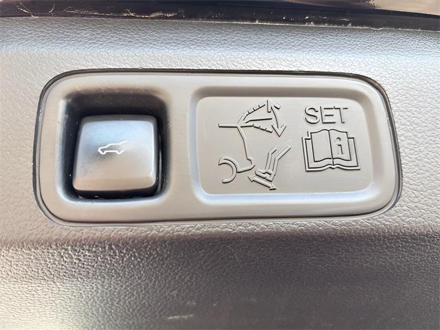 Photo of 2021 Agate Black Metallic Ford Expedition