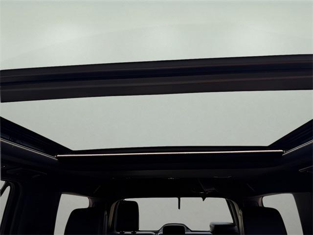 Photo of 2021 Agate Black Metallic Ford Expedition
