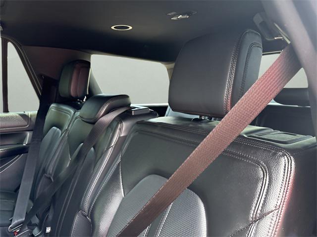 Photo of 2021 Agate Black Metallic Ford Expedition