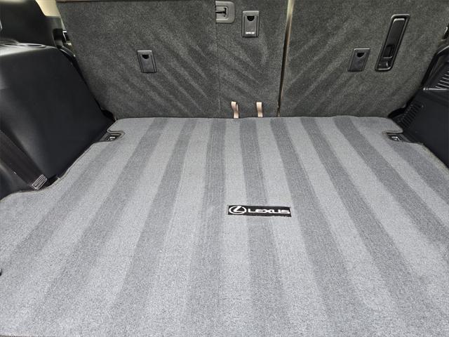 Photo of 2023 Eminent White Pearl Lexus GX 460