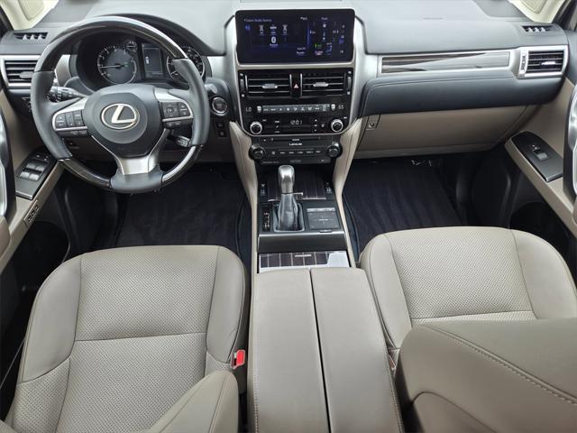 Photo of 2023 Eminent White Pearl Lexus GX 460