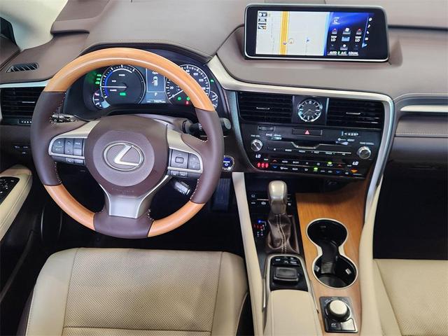 Photo of 2017 Eminent White Pearl Lexus RX 450h