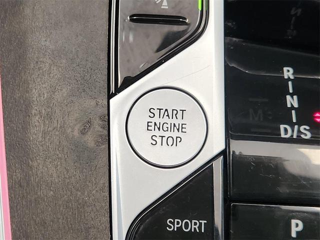 Photo of 2023 Skyscraper Grey Metallic BMW X7