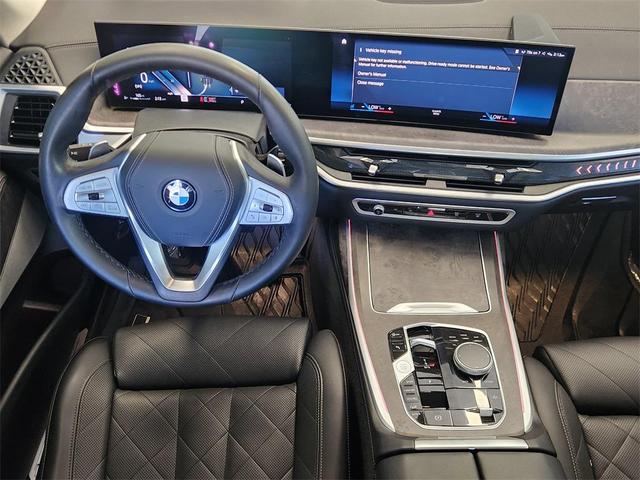 Photo of 2023 Skyscraper Grey Metallic BMW X7