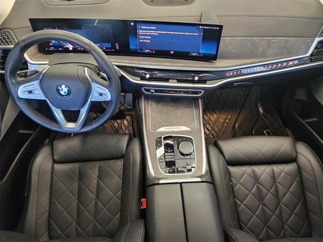 Photo of 2023 Skyscraper Grey Metallic BMW X7