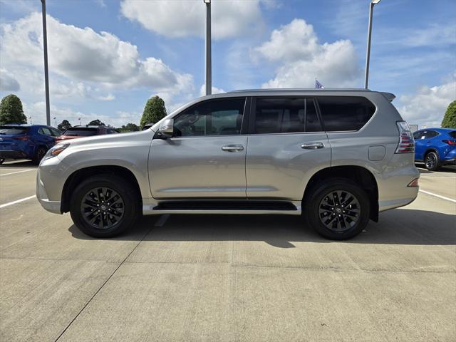 Photo of 2023 Atomic Silver Lexus GX 460