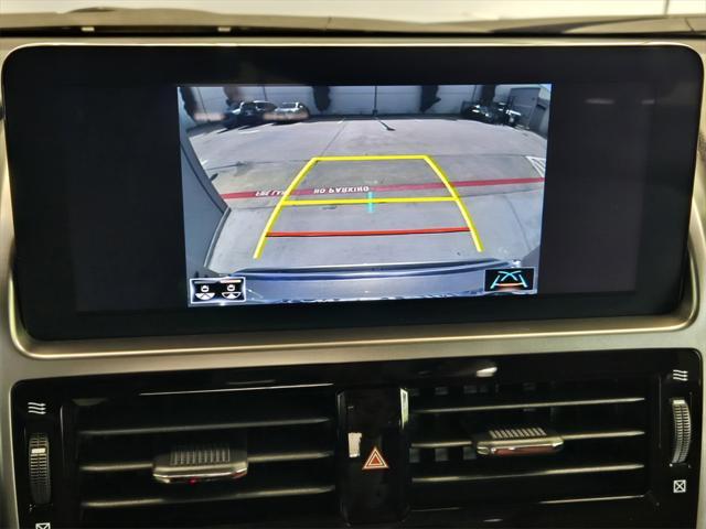 Photo of 2023 Atomic Silver Lexus GX 460