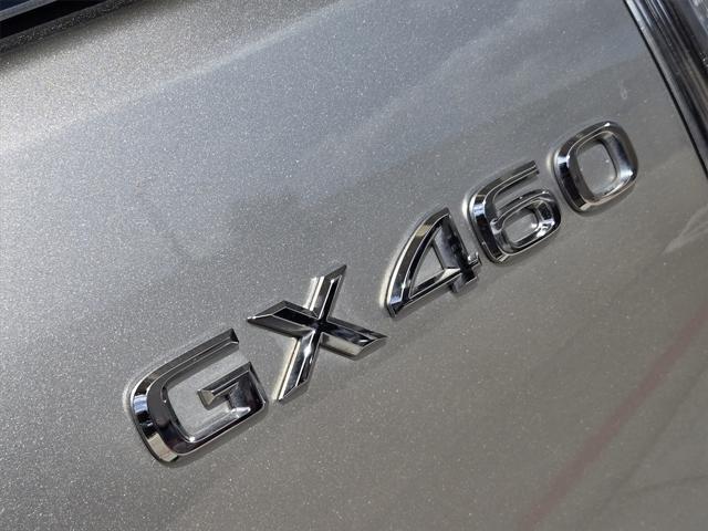 Photo of 2023 Atomic Silver Lexus GX 460