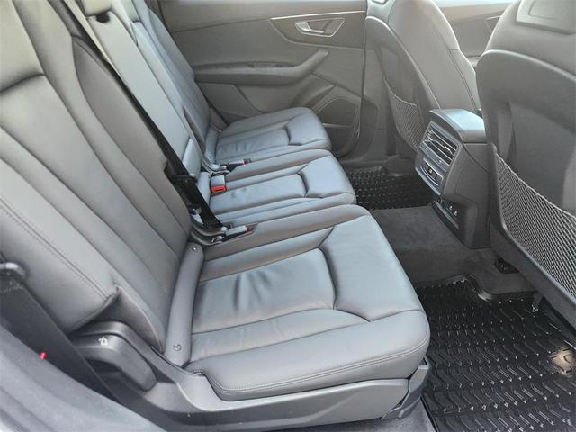 Photo of 2022 White Audi Q7